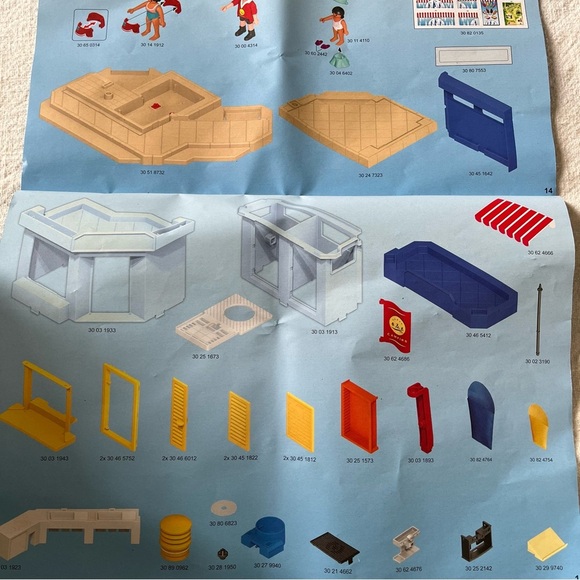 Playmobil Beach Camping Set - Multicolor - Picture 3 of 16